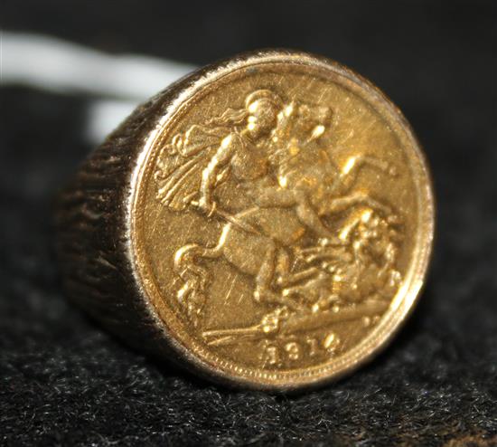 Gold sovereign ring